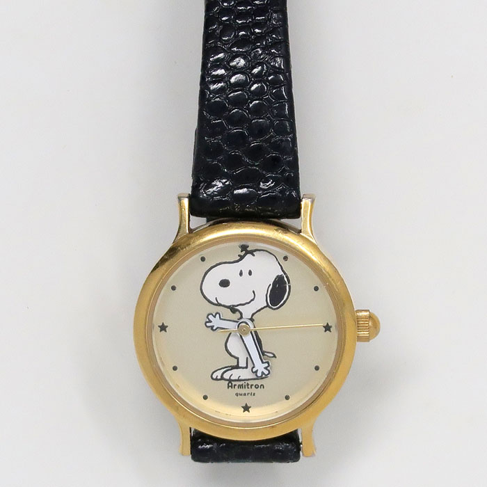Snoopy Standing Watch - ShopCollectPeanuts.com