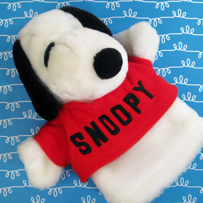 Snoopy wearing T-shirt Puppet