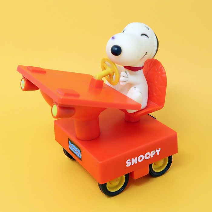 Snoopy Desk Friction Car