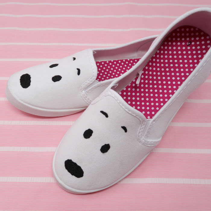 D.I.Y. Snoopy Shoes